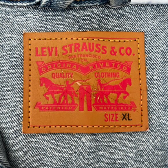Levi's Denim Jacket M/XL Womens - Picture 3 of 3